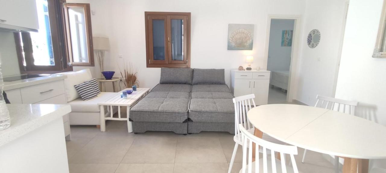 Olive Tree & Capari Mykonos Town Homes & Apartments With Pool! Kültér fotó
